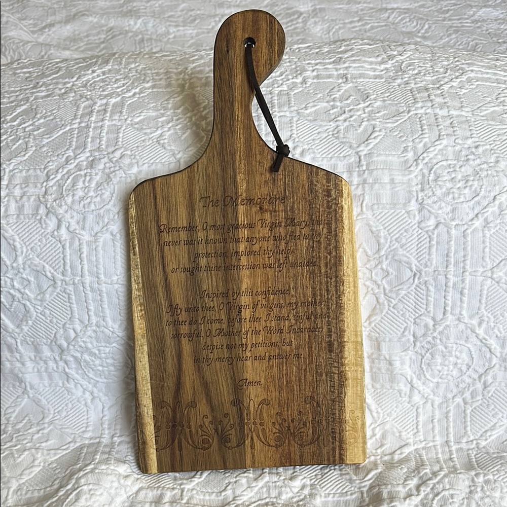 NWOT Little Rose Memorare cutting board